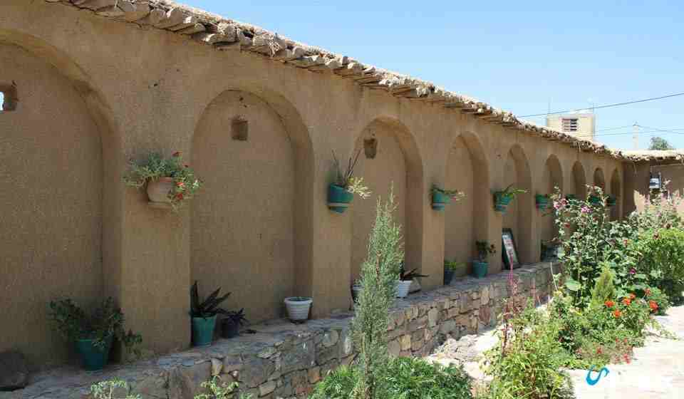 نمای محوطه اقامتگاه بوم گردی خانه دایی-روستای درب قلعه-استهبان-شیراز-فارس